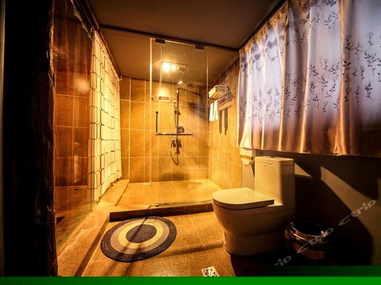 三号院南山大床房