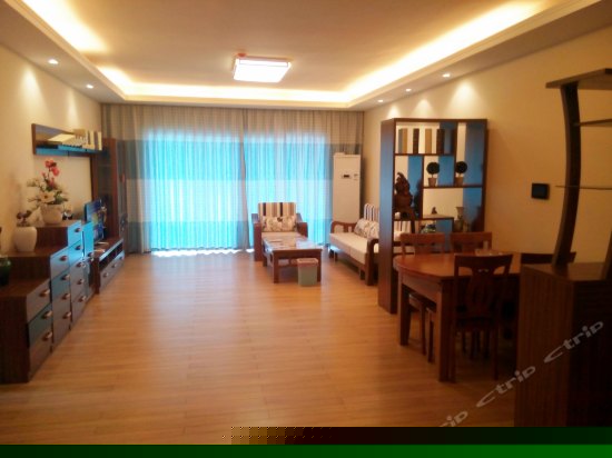 温馨园景三卧室三床套房