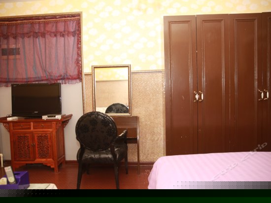 温馨四口家庭双床房