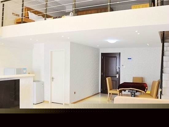 复式园景家庭休闲房