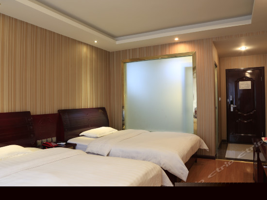 豪华双床间