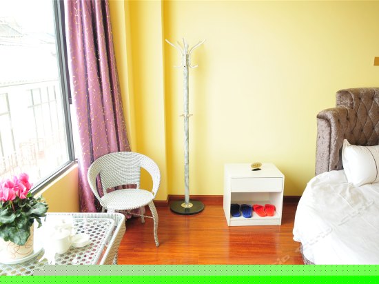 相濡以沫圆床房