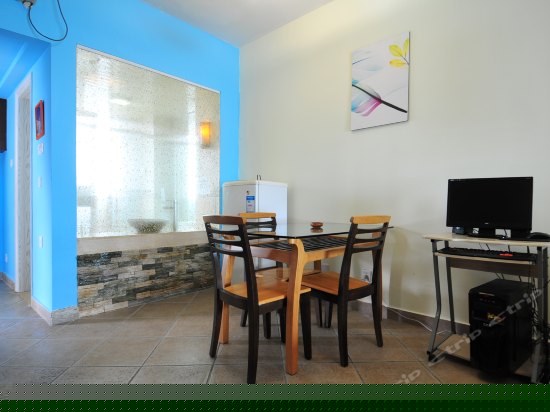 一线海景电脑圆床房