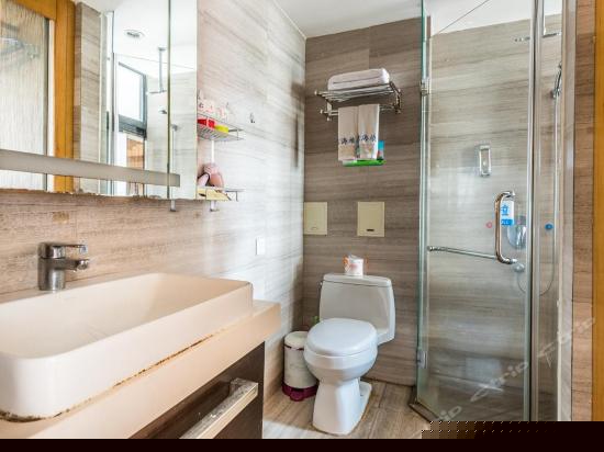 豪华海景大床房