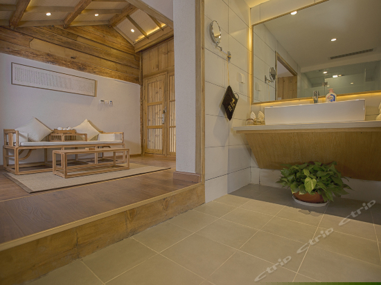 金玉满堂（家庭豪华套房）