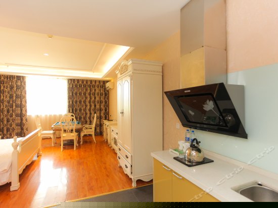 豪华棋牌大床房