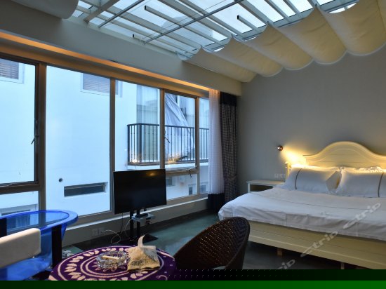 地中海星空大床房308号房