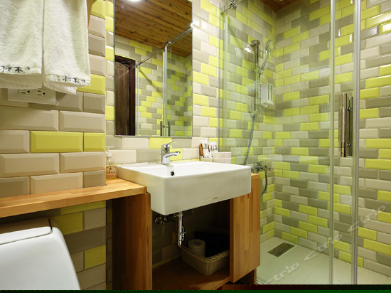 亲子阁楼四人房