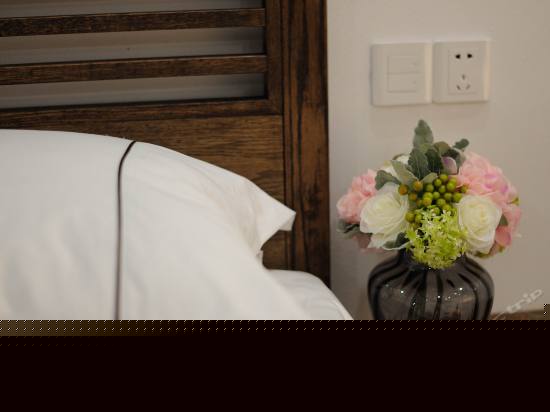 令仪私享庭院房