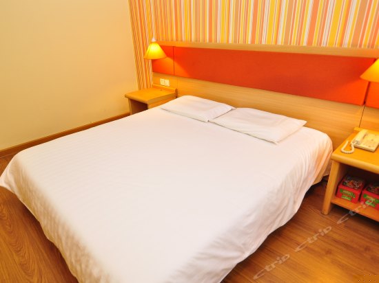 特惠大床房(无窗)