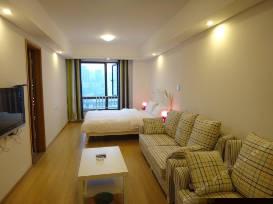 豪华江景大床房