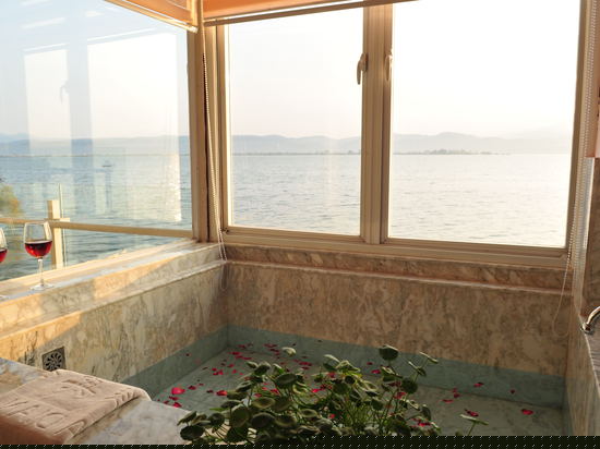 独立露台海景大床房