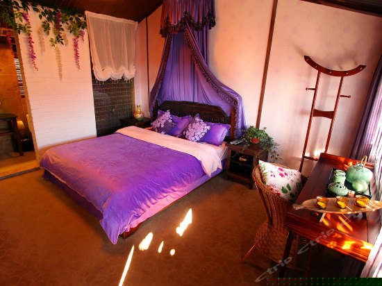 203紫嫣（观景豪华房）