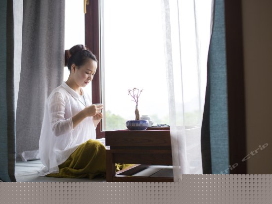 涵碧园景家庭房