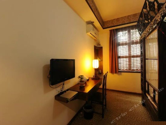 古韵雕花双床房