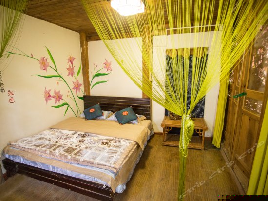 一楼醉美时光大床房