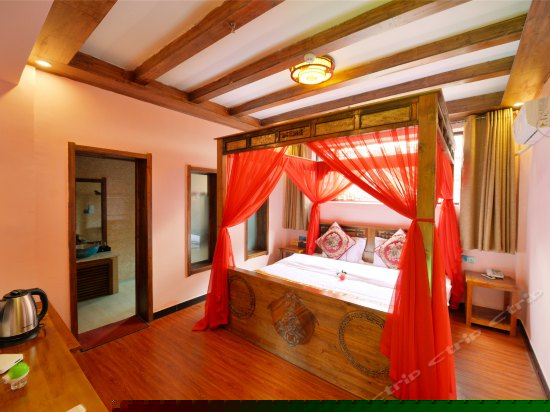 豪华浴缸大床房