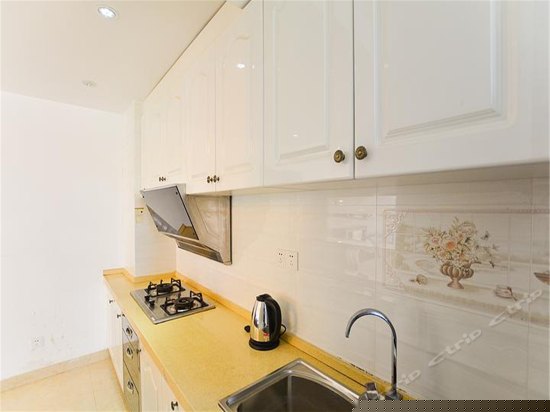 金茂花园临海豪华二卧室