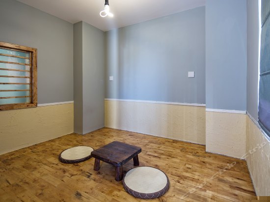 朝花夕拾大床房