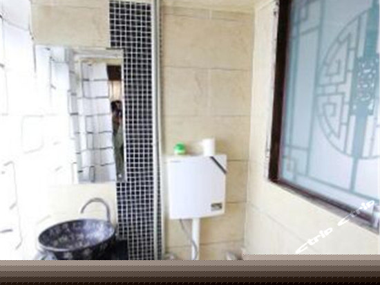 青稞蜜月大床房