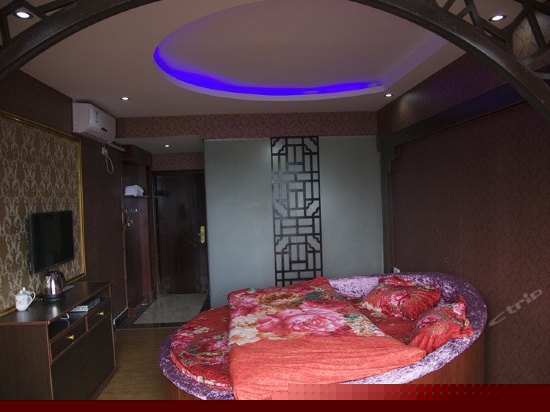 江景特大豪华圆床房