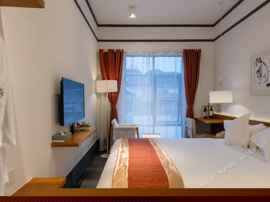 洁庭明月大床房