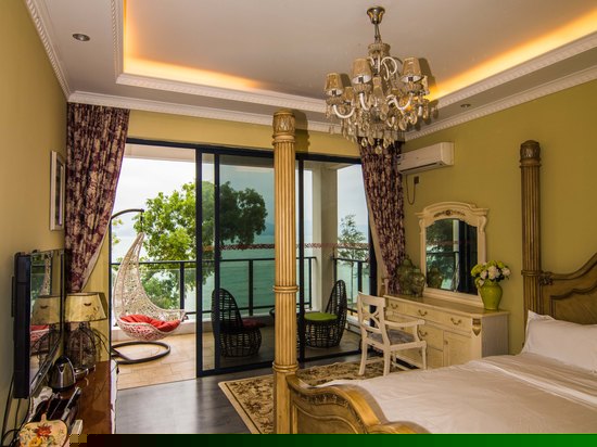 302豪华海景阳台大床房