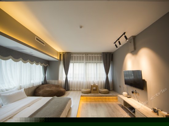 180°榻榻米时尚房