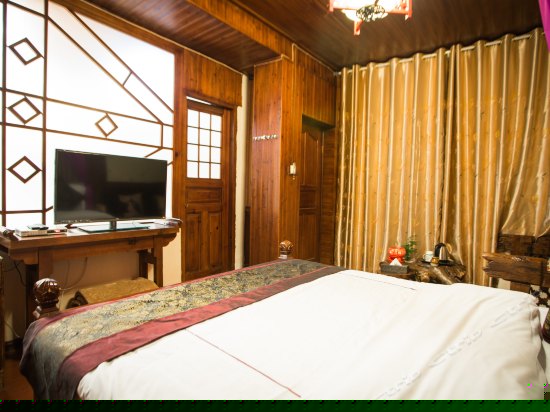 二楼豪华大床房