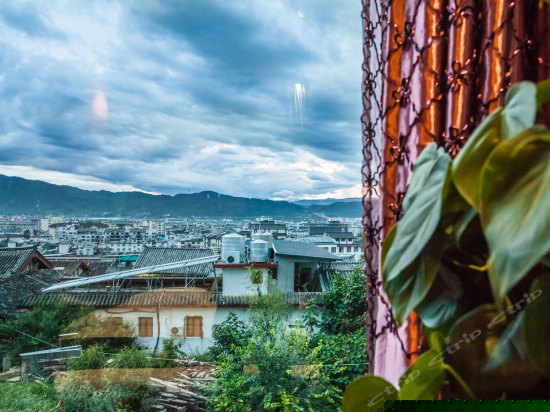 全景复式家庭房