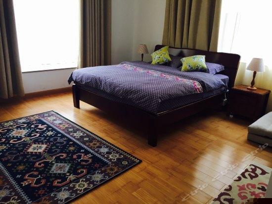 温馨豪华大床房