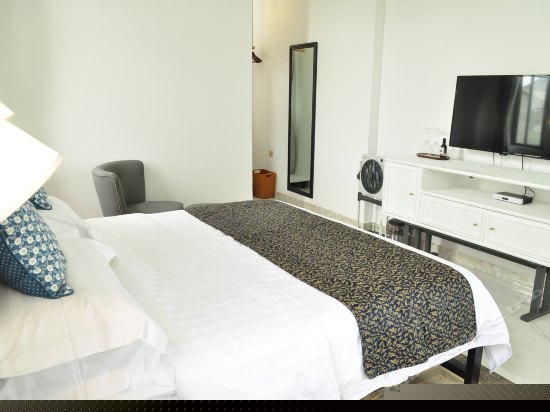 侧面田园景观大床房