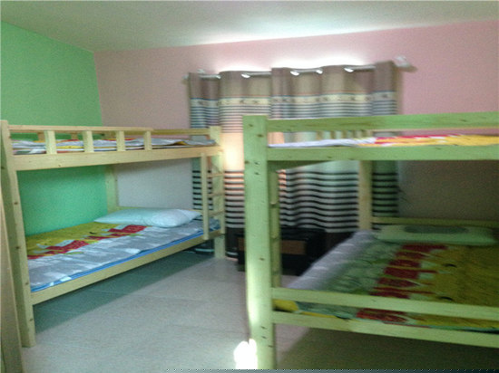 男生青春床位房（上铺）