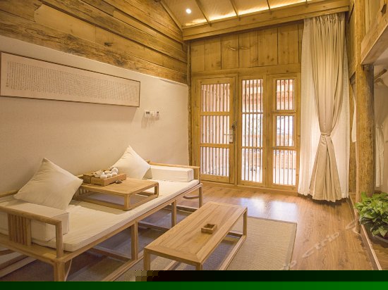 金玉满堂（家庭豪华套房）