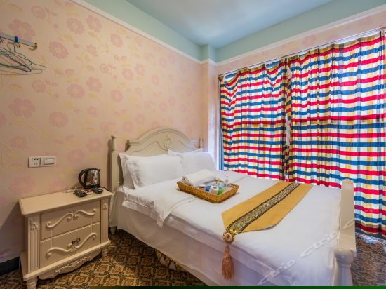 简约园景大床房