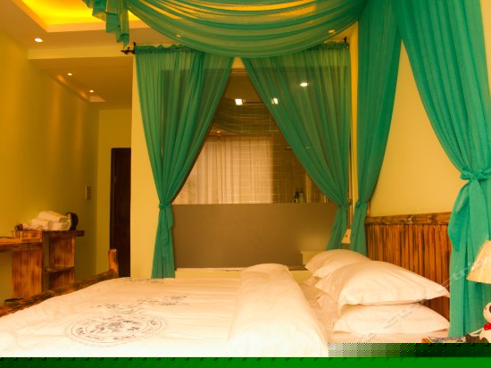 阳光蜜月大床房