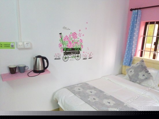 暖色温馨双床房