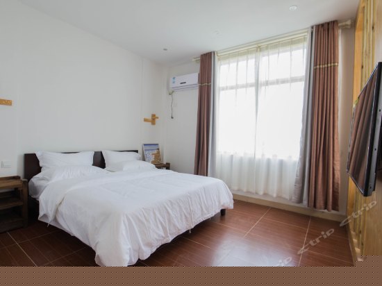 日出海景大床房