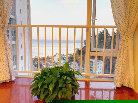 简欧现代艺术海景套房