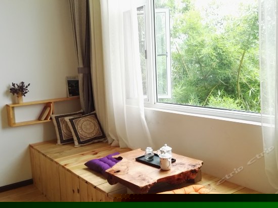 观景飘窗标准间