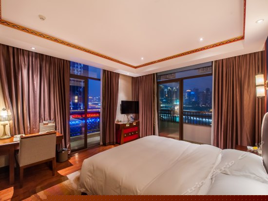 豪华景观大床房