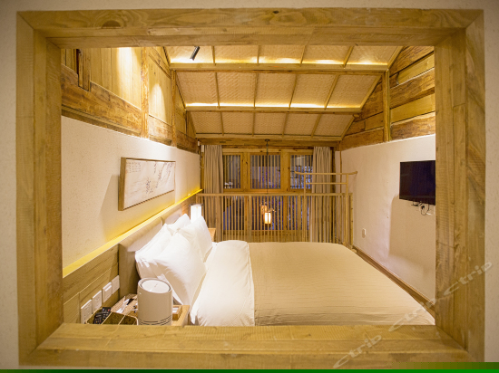 陌上花开（复式大床房）