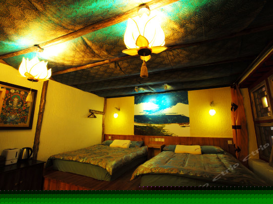 惜措豪华标准家庭房