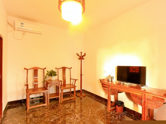 荣华富贵罗汉床房