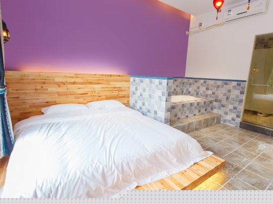 复古摩登大床房