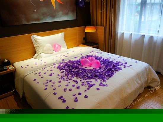 i bigger（B格大床房）