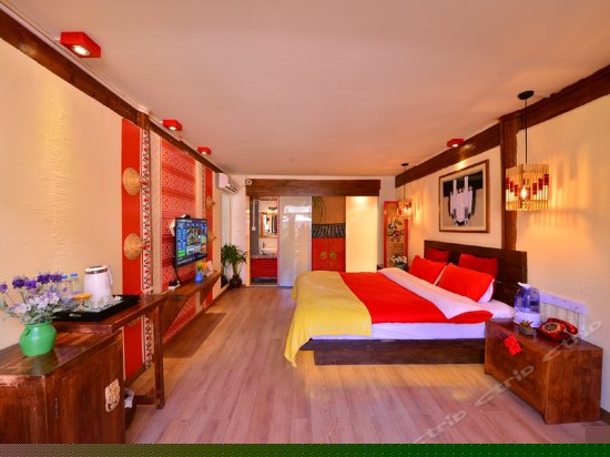 纳西明清大床房