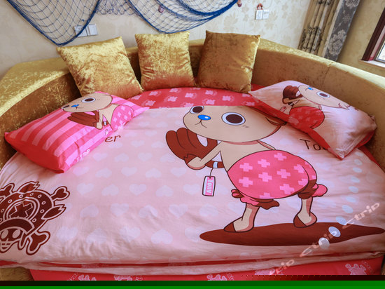 海贼王主题圆床房