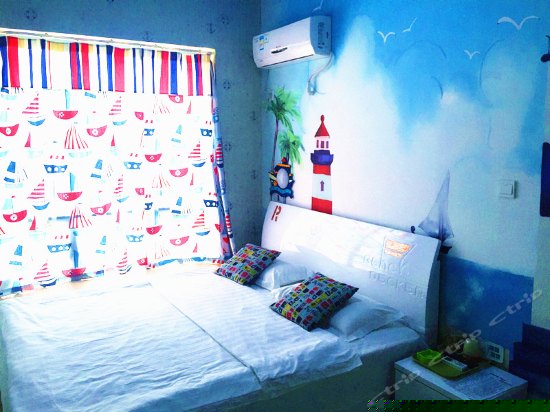 春色满园飘窗园景大床房