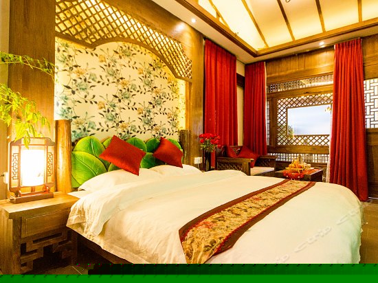 大业店典雅蜜月小套房